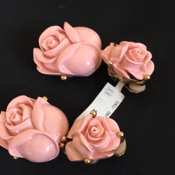 Oscar de la Renta Jewelry - Oscar de laRenta clips new  with tag